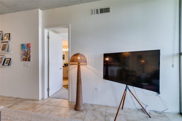 353 East Bonneville Avenue 343, Las Vegas, NV 89101