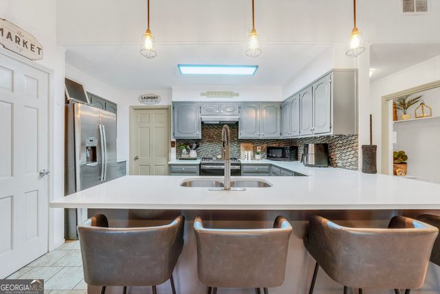 1327 Lakeshore Drive, Griffin, GA 30224