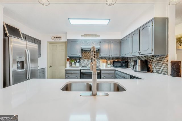 1327 Lakeshore Drive, Griffin, GA 30224