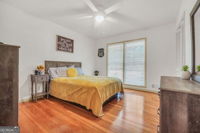 1327 Lakeshore Drive, Griffin, GA 30224