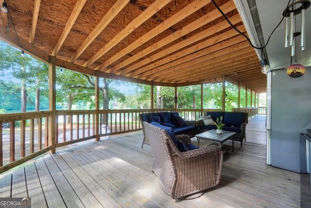 1327 Lakeshore Drive, Griffin, GA 30224