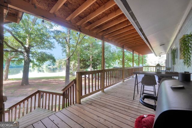 1327 Lakeshore Drive, Griffin, GA 30224