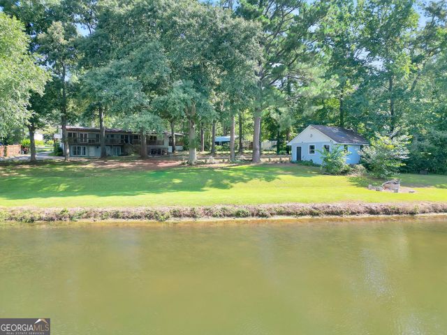 1327 Lakeshore Drive, Griffin, GA 30224