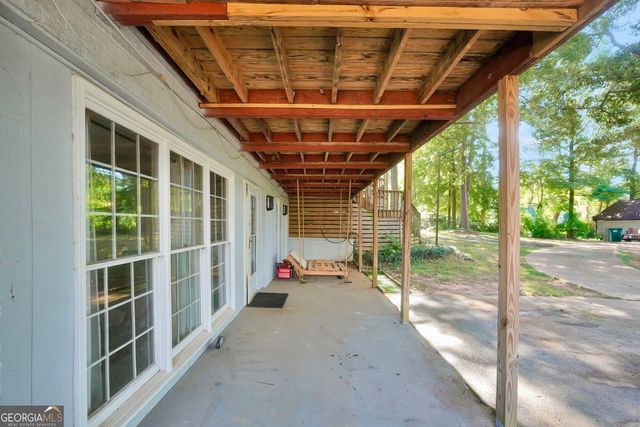 1327 Lakeshore Drive, Griffin, GA 30224
