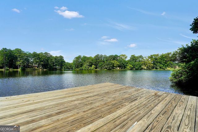 1327 Lakeshore Drive, Griffin, GA 30224