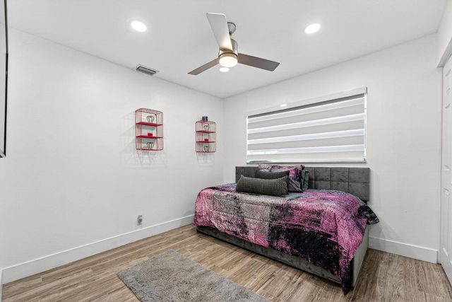 851 SW 67th Avenue, North Lauderdale, FL 33068