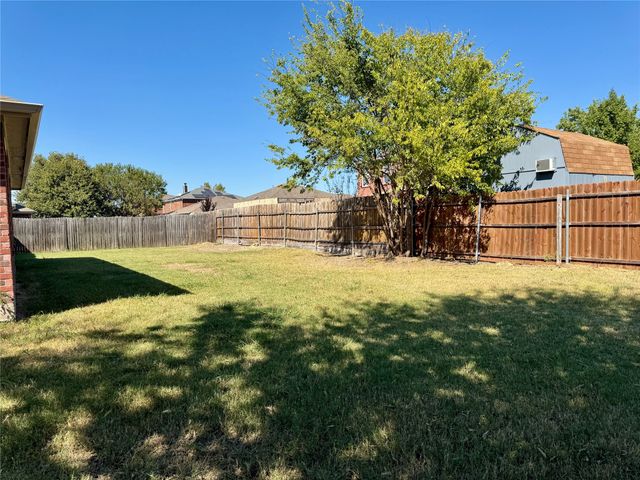 225 AMHERST Drive, Forney, TX 75126