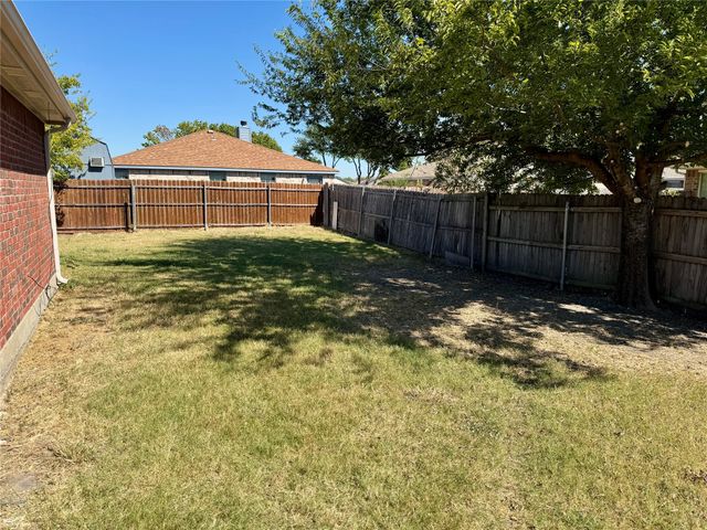 225 AMHERST Drive, Forney, TX 75126