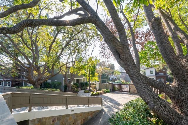 708 University Drive, Menlo Park, CA 94025