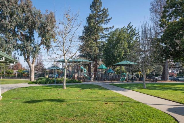 708 University Drive, Menlo Park, CA 94025