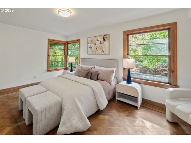4575 Sw DOGWOOD Ln, Portland, OR 97225