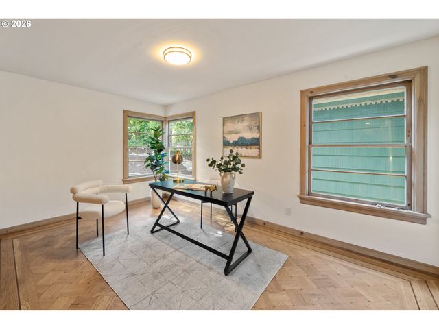4575 Sw DOGWOOD Ln, Portland, OR 97225