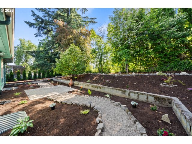 4575 Sw DOGWOOD Ln, Portland, OR 97225