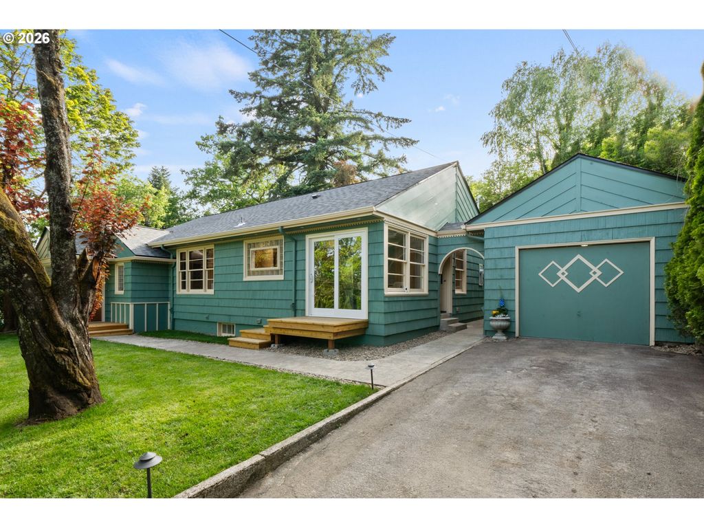 4575 Sw DOGWOOD Ln, Portland, OR 97225