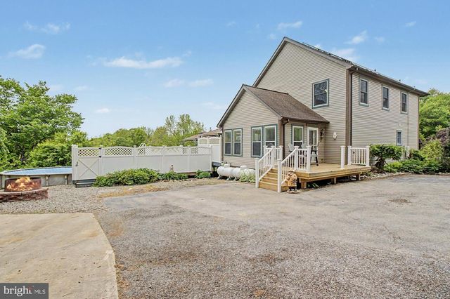 19702 MIDDLETOWN RD, Freeland, MD 21053