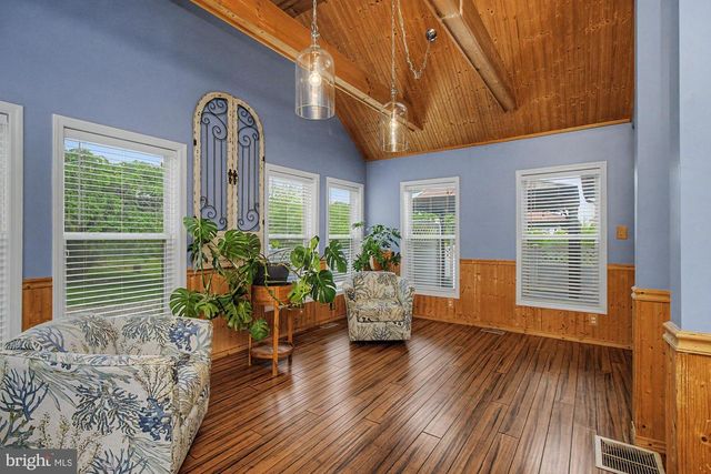 19702 MIDDLETOWN RD, Freeland, MD 21053