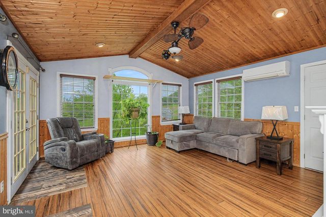 19702 MIDDLETOWN RD, Freeland, MD 21053