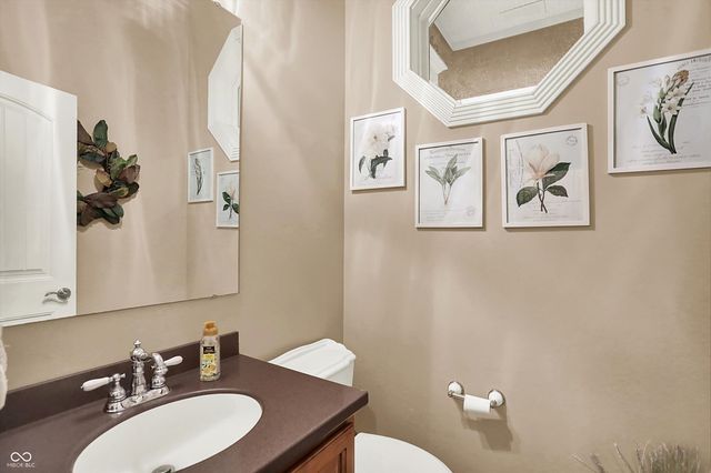 1808 N Sawmill Lane, Muncie, IN 47304