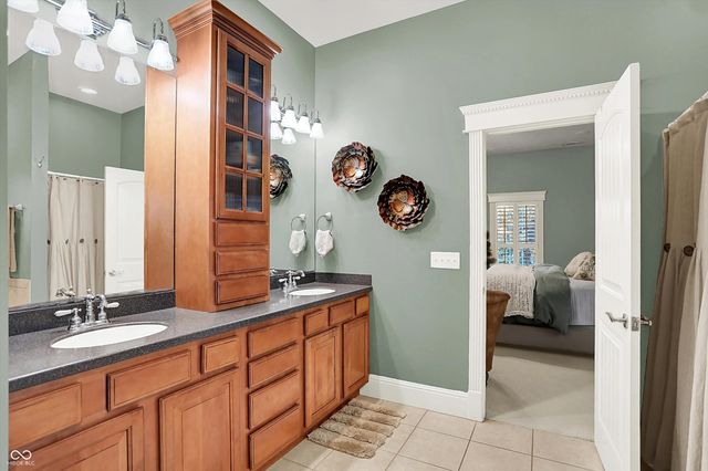 1808 N Sawmill Lane, Muncie, IN 47304