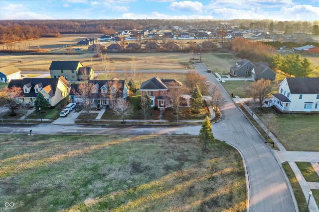 1808 N Sawmill Lane, Muncie, IN 47304