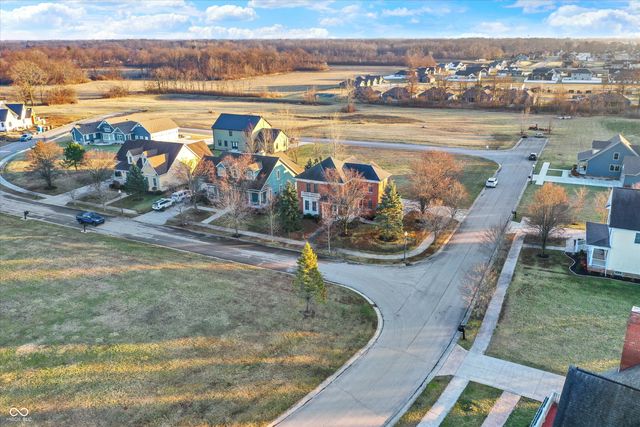 1808 N Sawmill Lane, Muncie, IN 47304