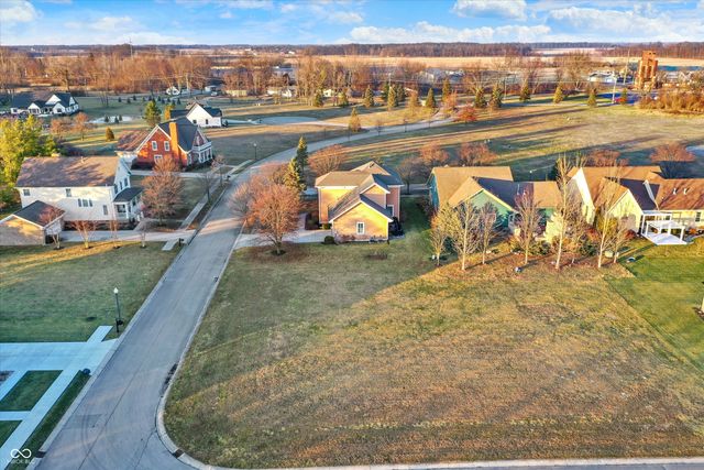 1808 N Sawmill Lane, Muncie, IN 47304