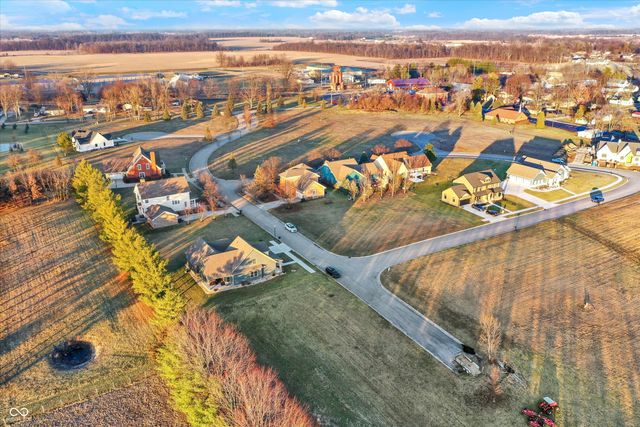 1808 N Sawmill Lane, Muncie, IN 47304