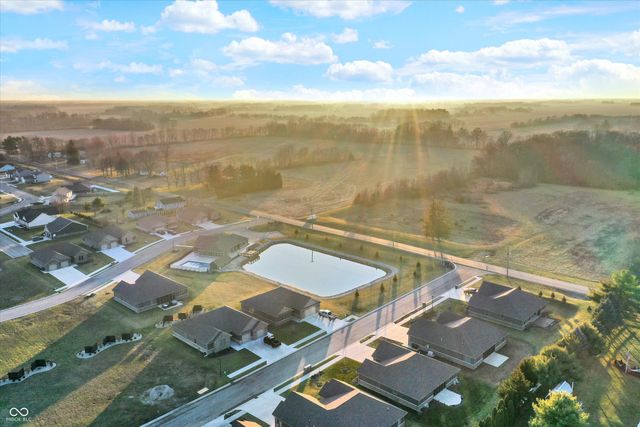 1808 N Sawmill Lane, Muncie, IN 47304