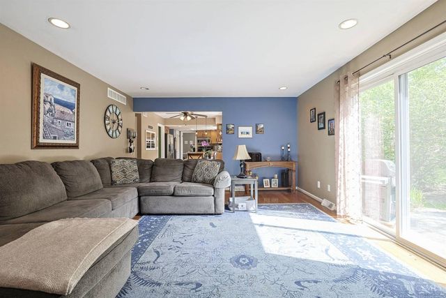 328 Circlewood Lane, Wyoming, OH 45215