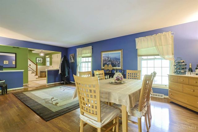 328 Circlewood Lane, Wyoming, OH 45215
