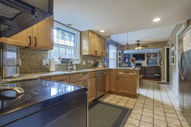 328 Circlewood Lane, Wyoming, OH 45215