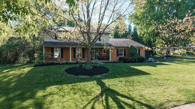 328 Circlewood Lane, Wyoming, OH 45215