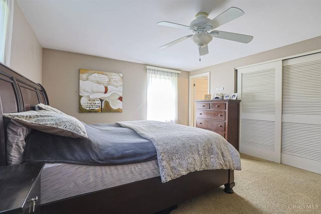 328 Circlewood Lane, Wyoming, OH 45215