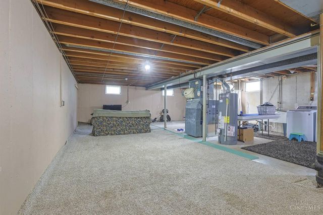 328 Circlewood Lane, Wyoming, OH 45215