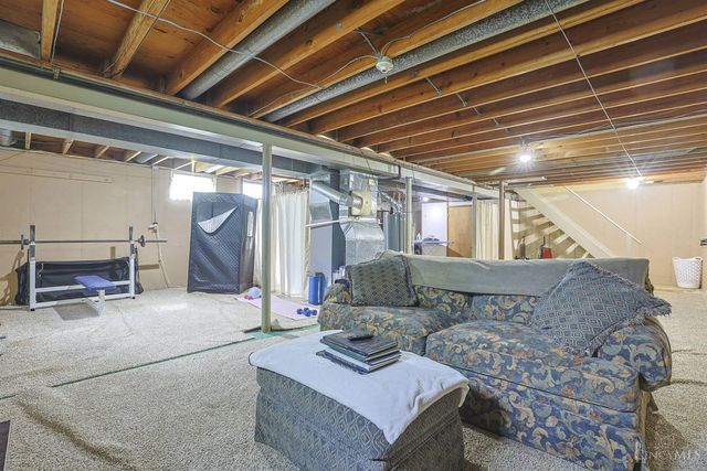 328 Circlewood Lane, Wyoming, OH 45215