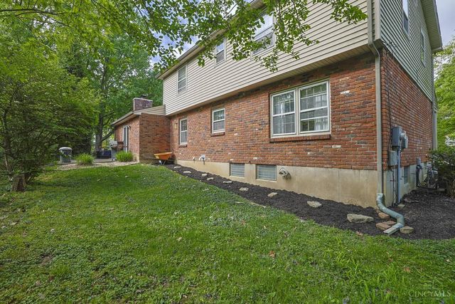 328 Circlewood Lane, Wyoming, OH 45215
