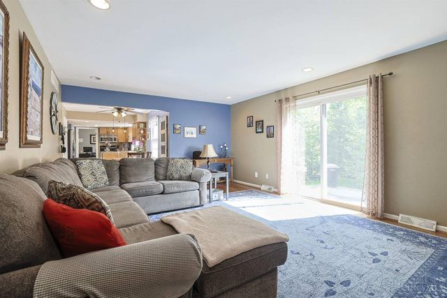 328 Circlewood Lane, Wyoming, OH 45215