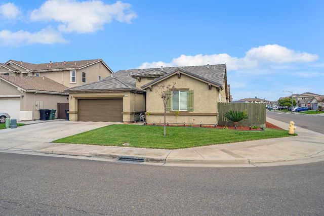 1910 Southport Ave, Livingston, CA 95334