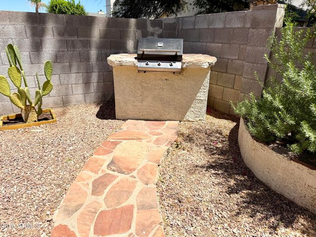 8877 W MORNINGSIDE Drive, Peoria, AZ 85382