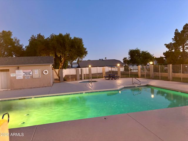 8877 W MORNINGSIDE Drive, Peoria, AZ 85382