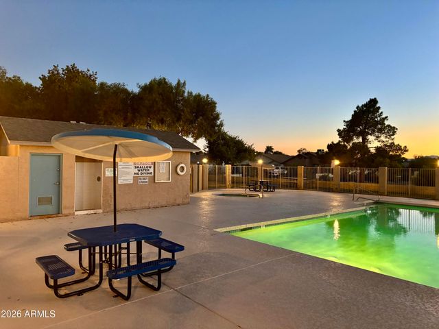 8877 W MORNINGSIDE Drive, Peoria, AZ 85382
