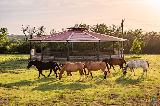 2055 County Road 284, Liberty Hill, TX 78642