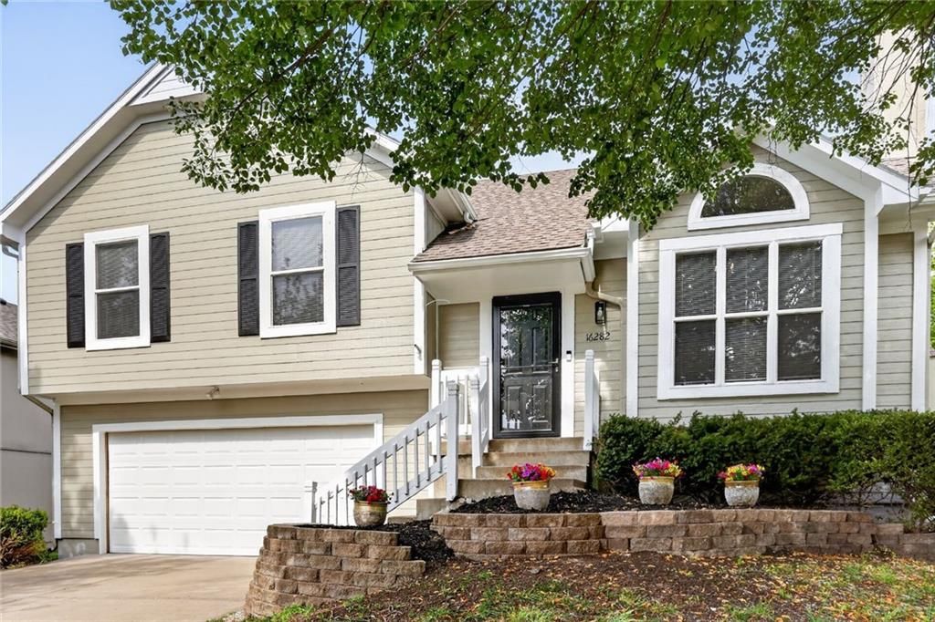 16282 S SUNSET Street, Olathe, KS 66062