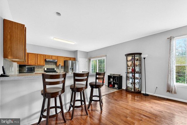 8 FOUNTAYNE LN, Lawrence Township, NJ 08648