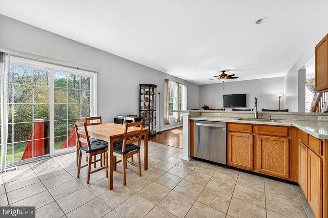 8 FOUNTAYNE LN, Lawrence Township, NJ 08648