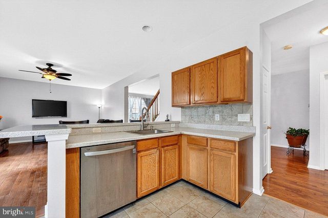 8 FOUNTAYNE LN, Lawrence Township, NJ 08648