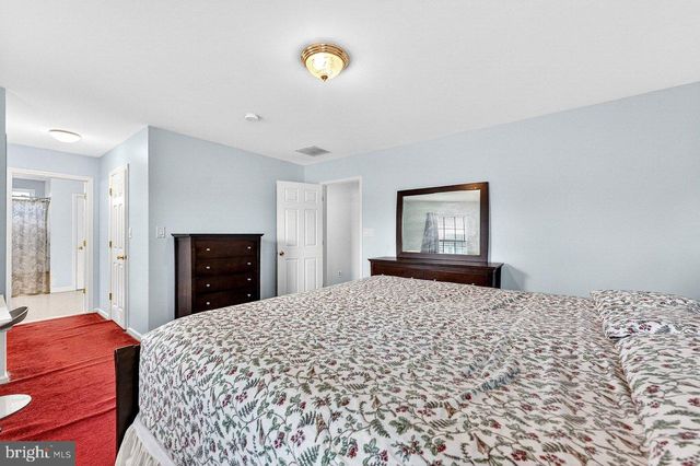 8 FOUNTAYNE LN, Lawrence Township, NJ 08648