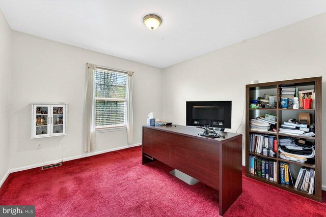 8 FOUNTAYNE LN, Lawrence Township, NJ 08648