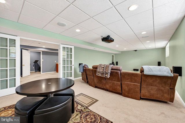 8 FOUNTAYNE LN, Lawrence Township, NJ 08648