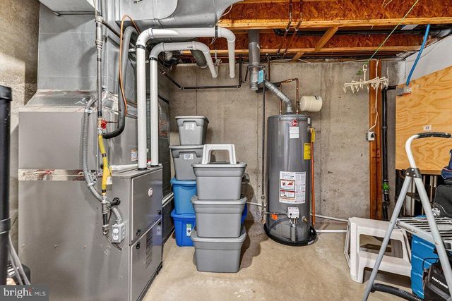 8 FOUNTAYNE LN, Lawrence Township, NJ 08648